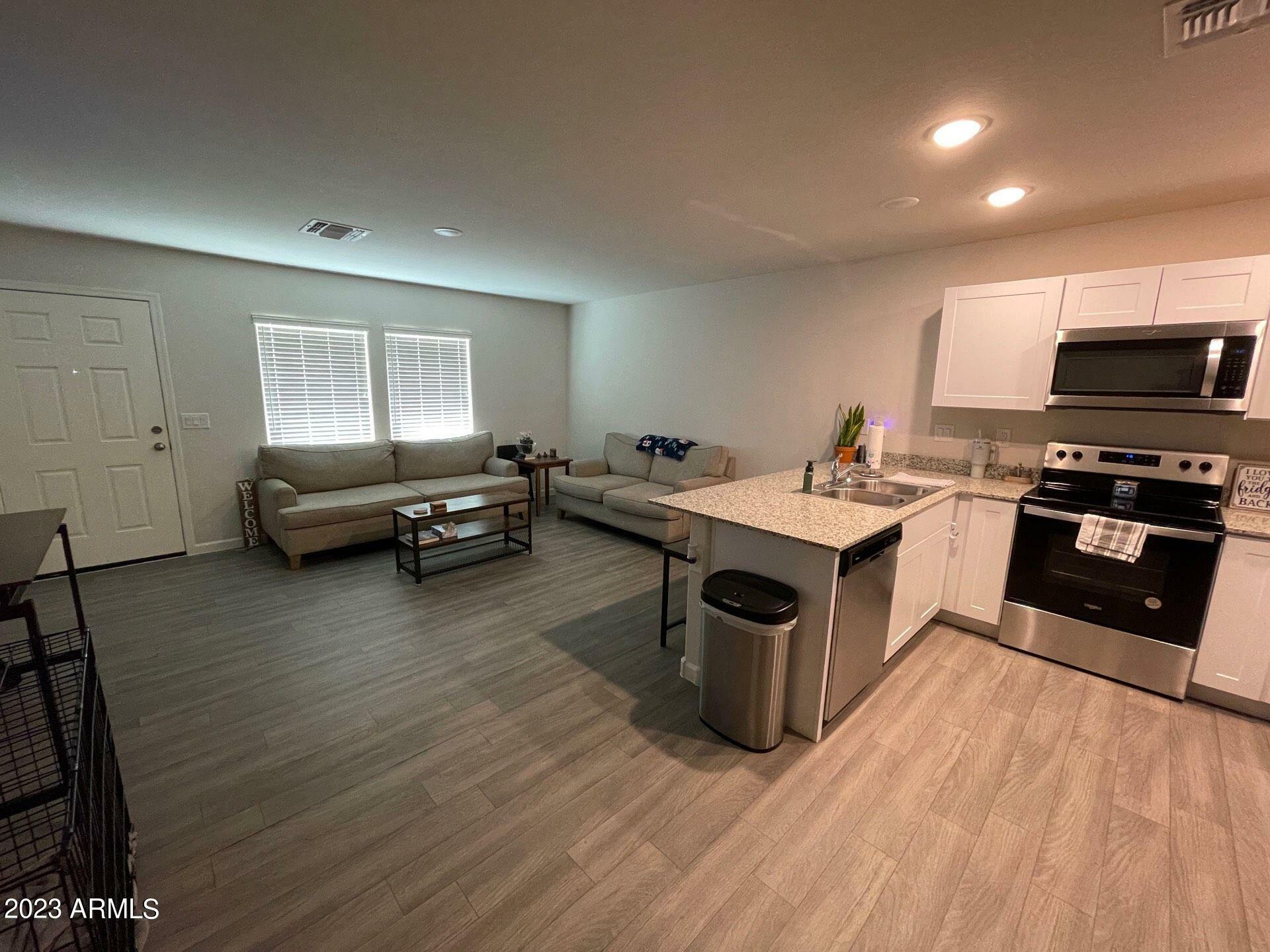 Property Photo: 476 W Reizen Drive AZ 85342