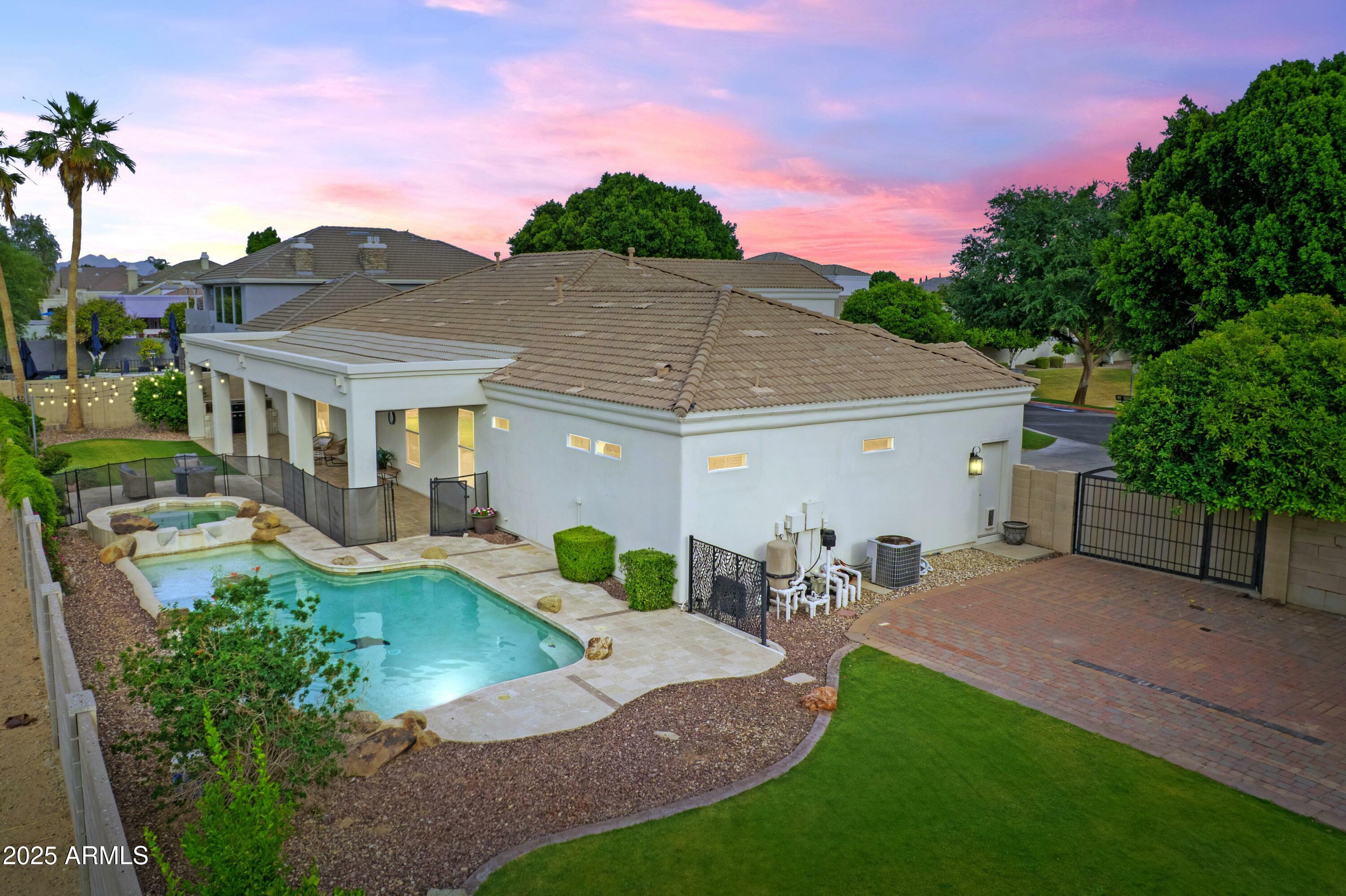 Property Photo: 2625 N 24th Street 22 AZ 85213