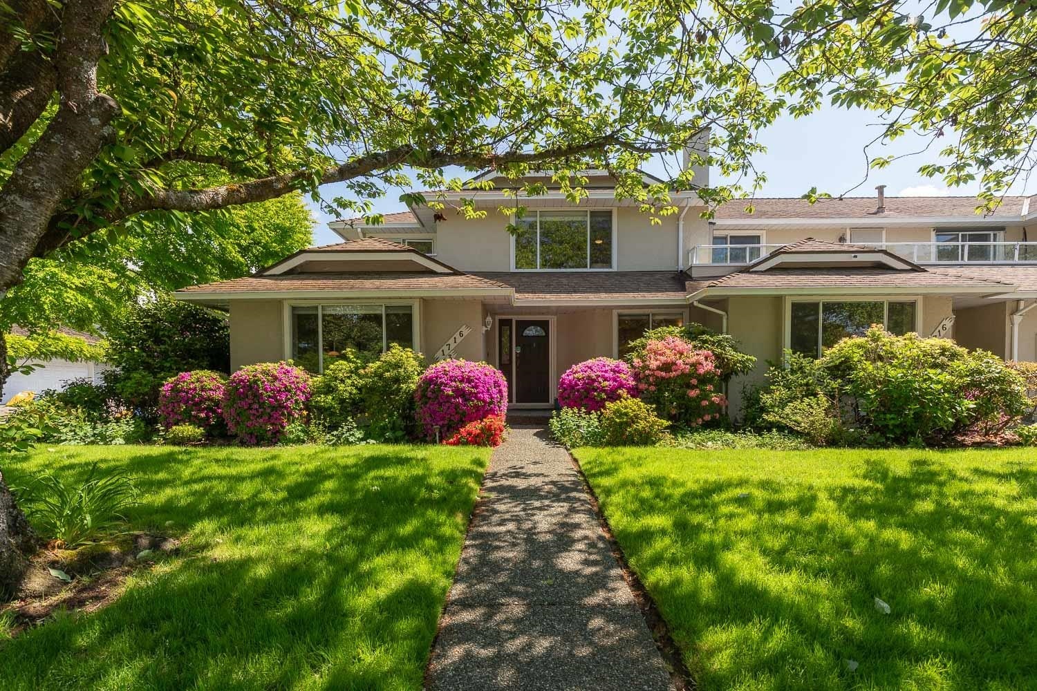 Property Photo:  1716 Mahon Avenue 3  BC V7M 2T1 