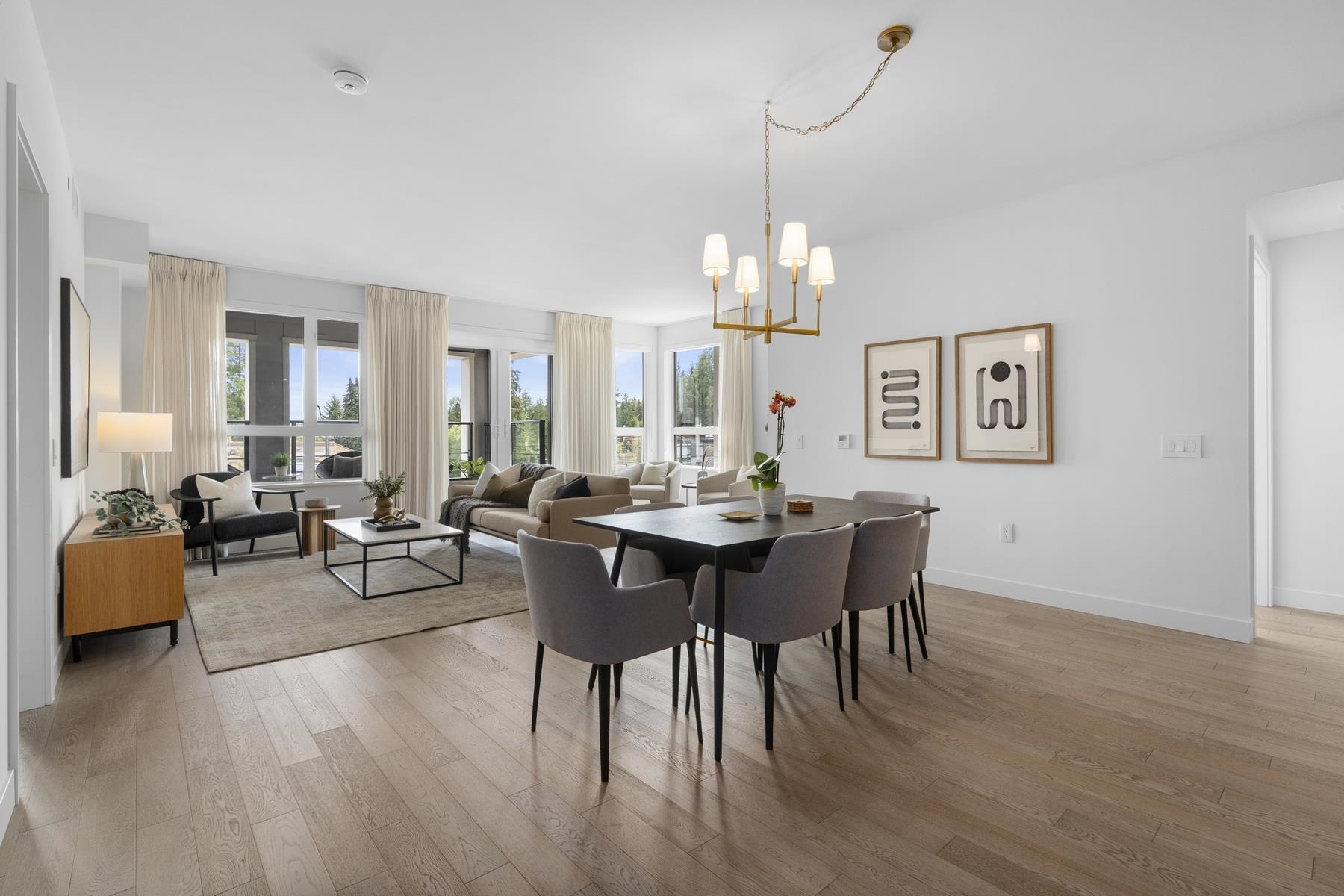Property Photo: 3220 Connaught Crescent 312 BC V7R 0A5