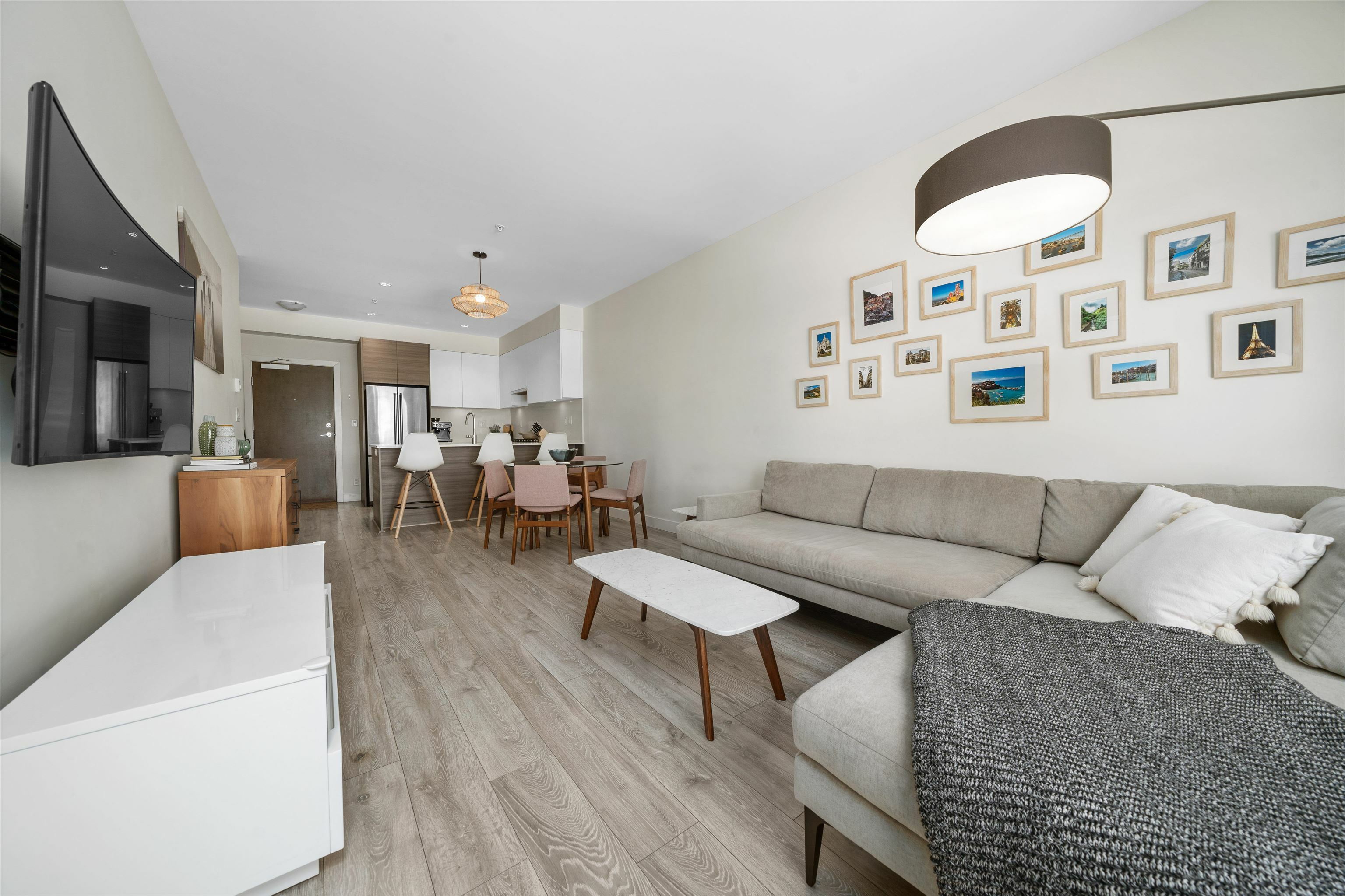 Property Photo:  4468 Dawson Street 402  BC V5C 0J9 