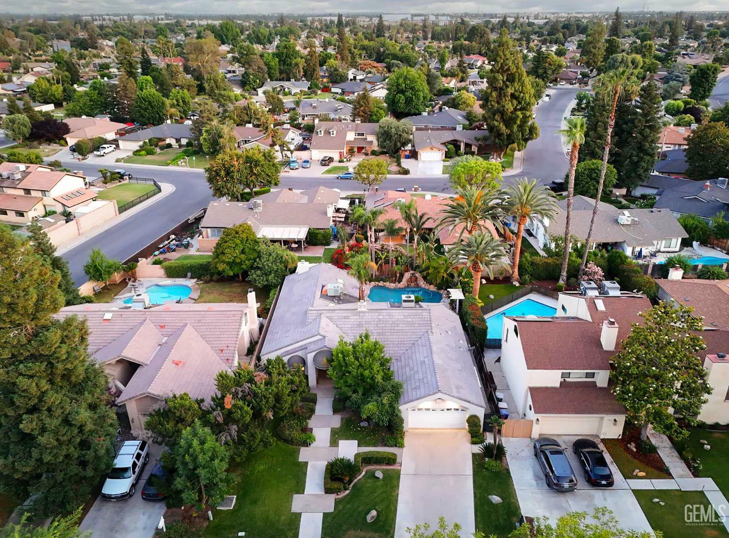 Property Photo: 7305 Wilford Court CA 93309