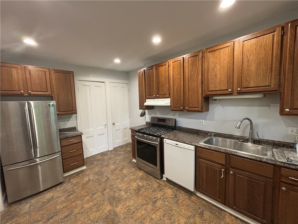 Property Photo: 183 Wall Street NY 14830