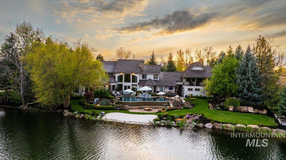 Property Photo: 1122 W Two Rivers Lane ID 83616