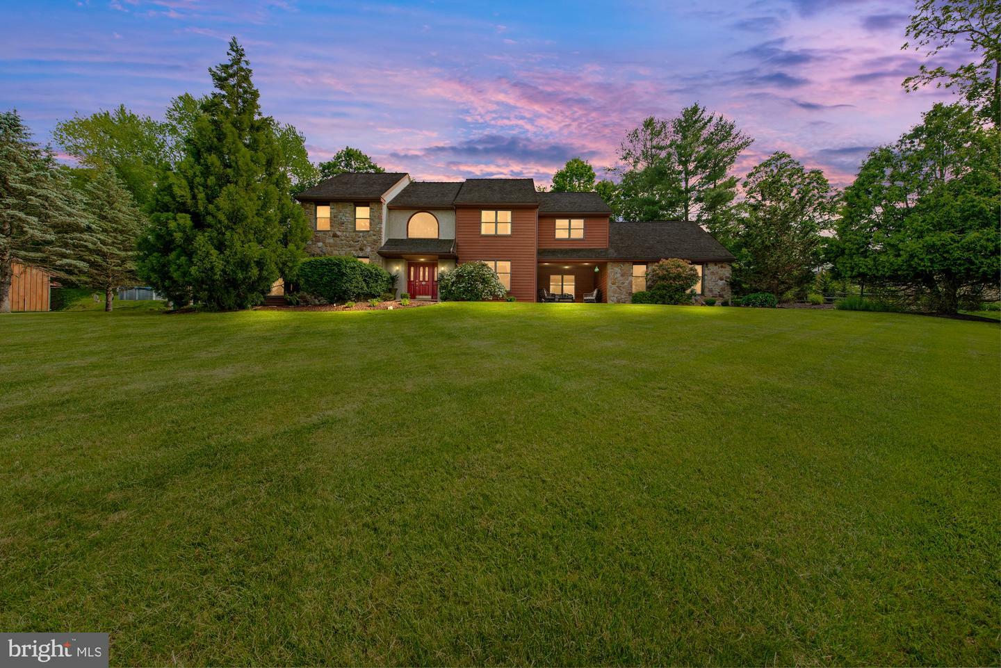Property Photo: 4 Watercroft Circle PA 19335