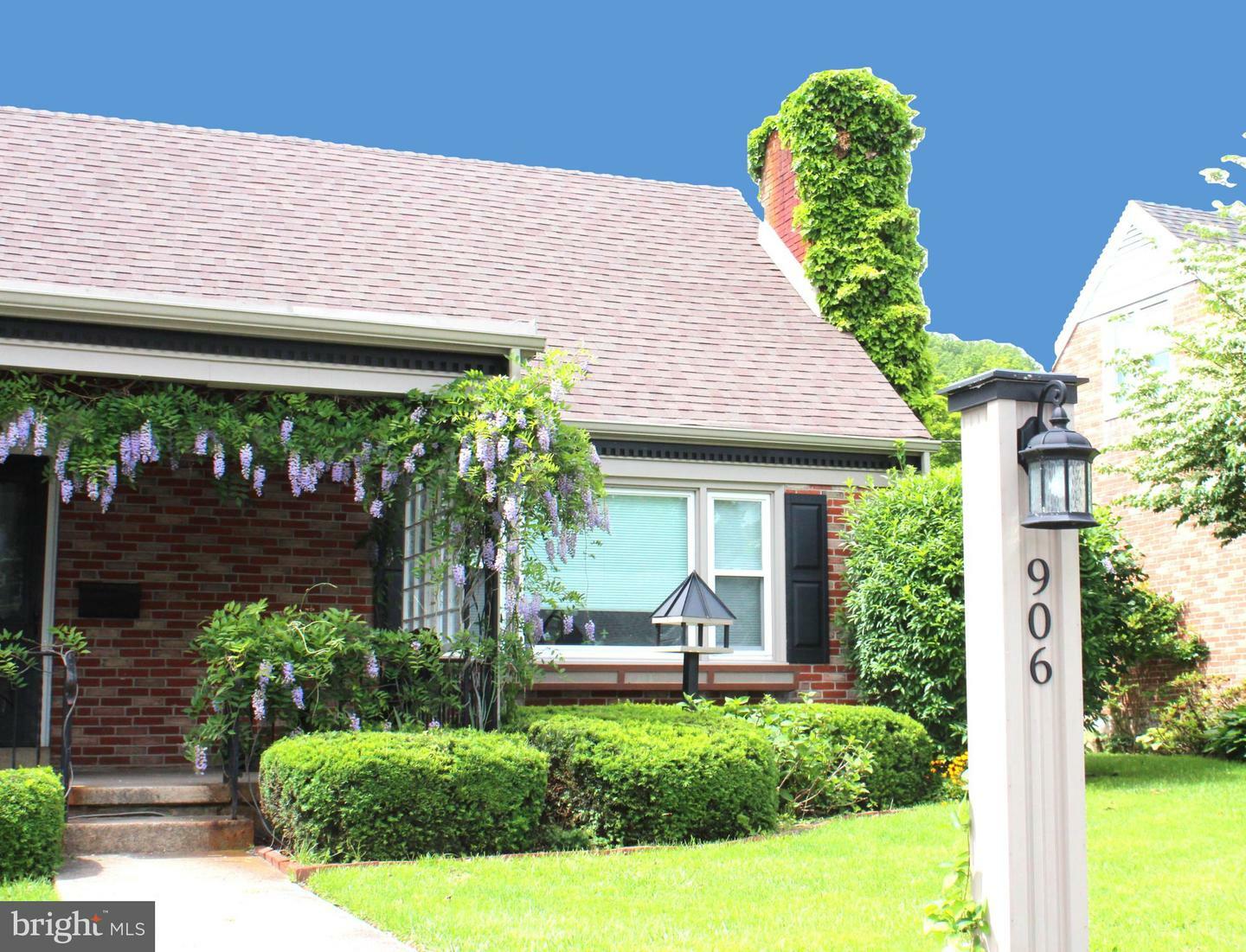 Property Photo: 906 Brighton Avenue PA 19606