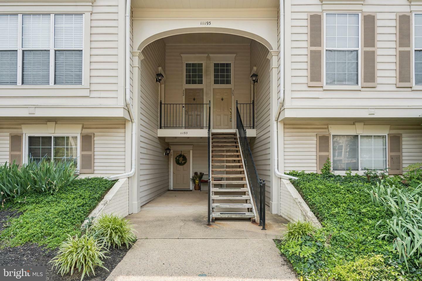 Property Photo: 11193 Rienzi Place 203 VA 20109