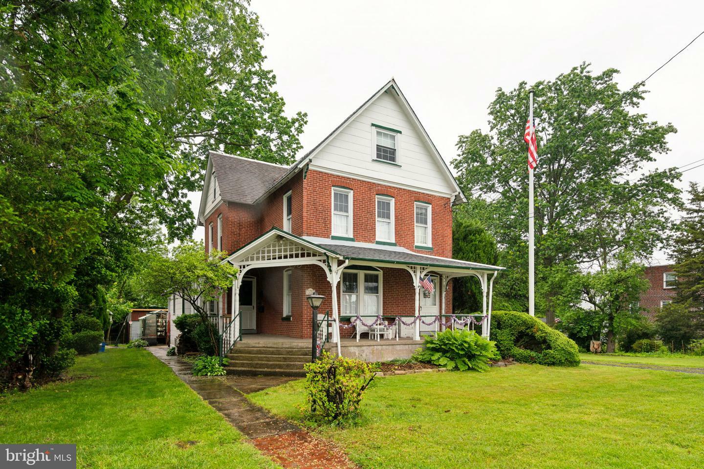 Property Photo: 2026 Murray Street PA 19115