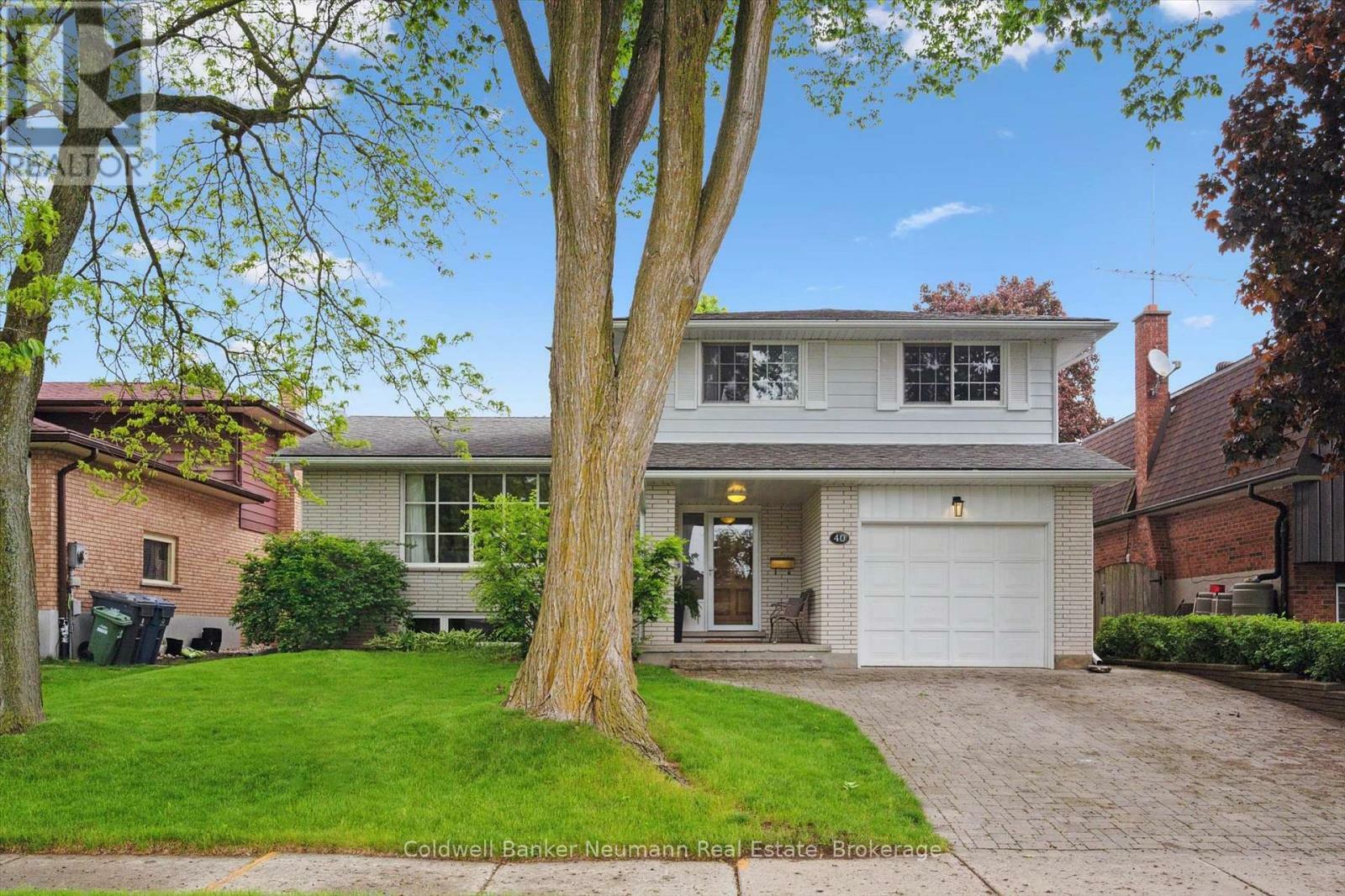 Property Photo: 40 Keats Crescent ON N1G 3B2
