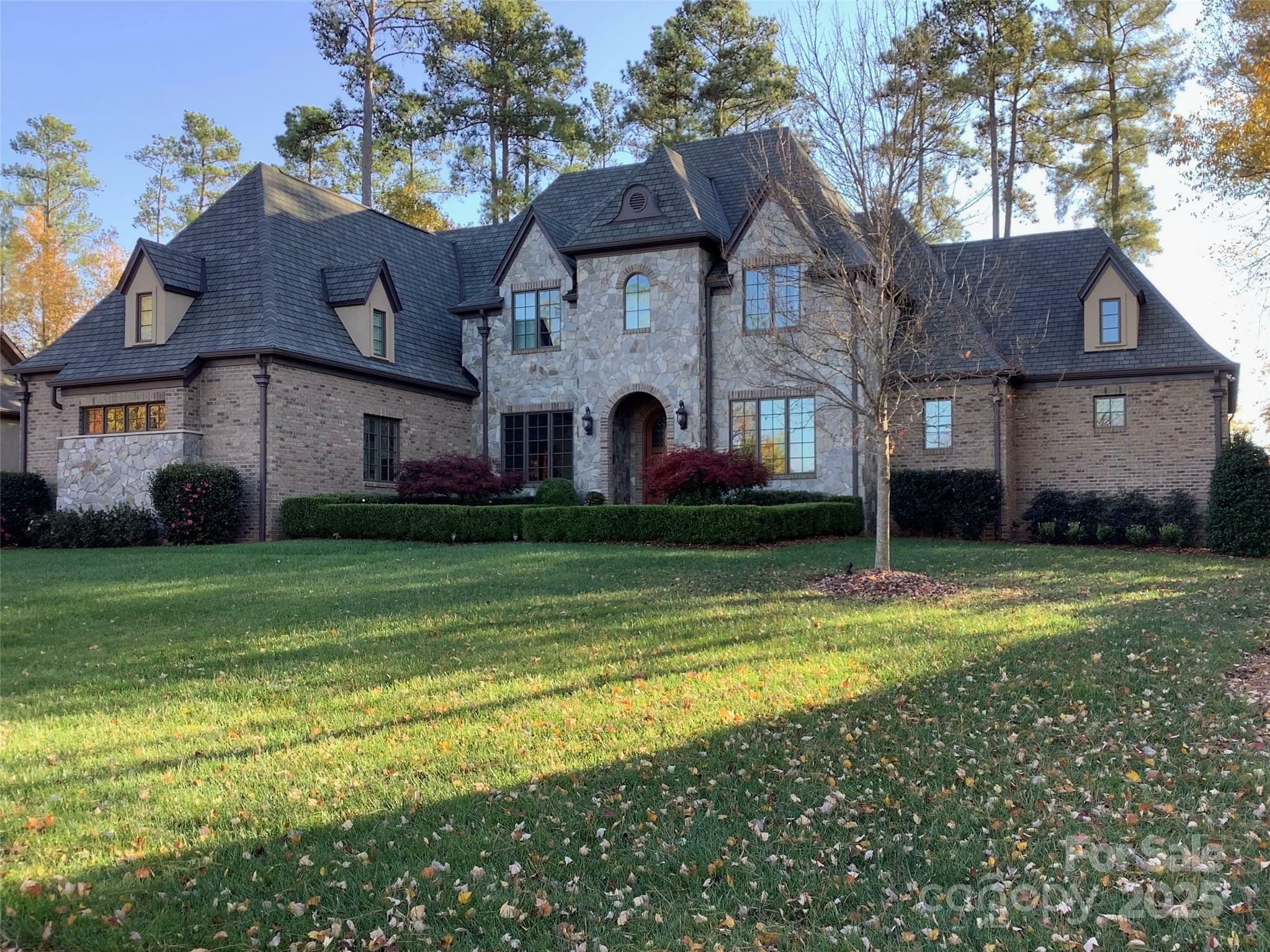 Property Photo: 3032 Kings Manor Drive NC 28104