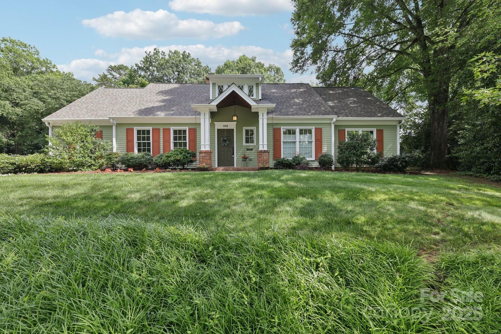 Property Photo: 3916 Blowing Rock Way NC 28210