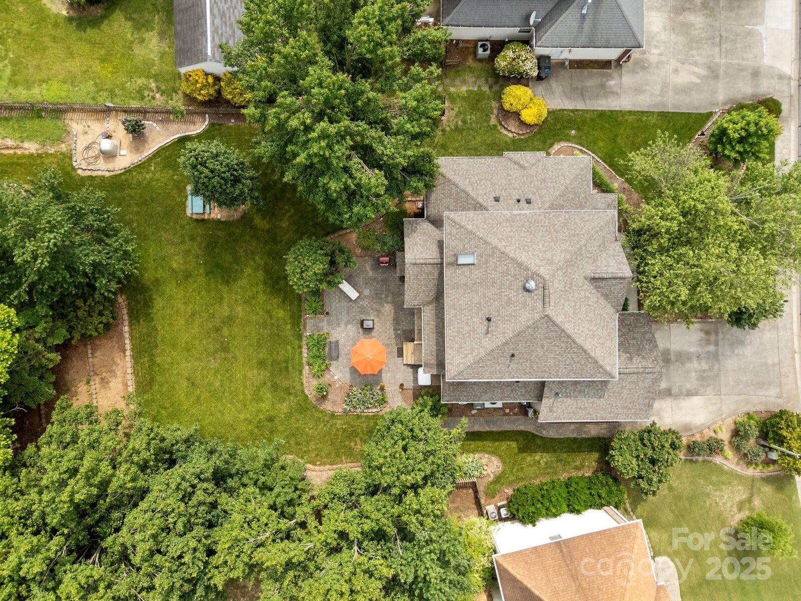 Property Photo: 6533 Derby Lane NW NC 28027