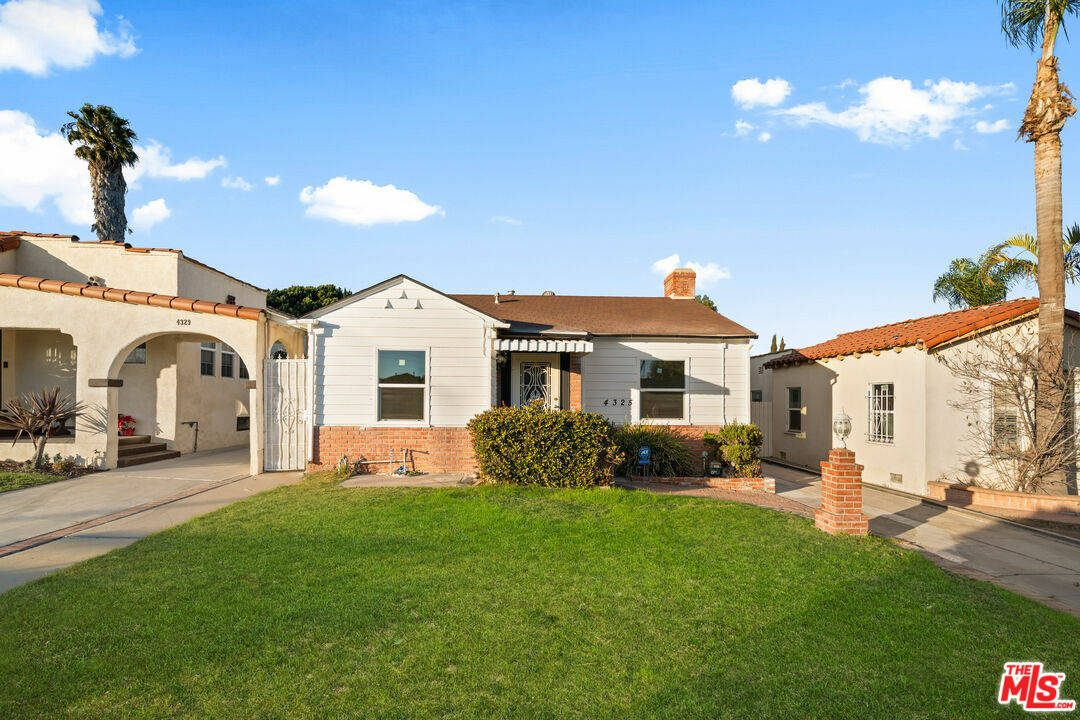 4325 W 58th Pl  Los Angeles CA 90043 photo