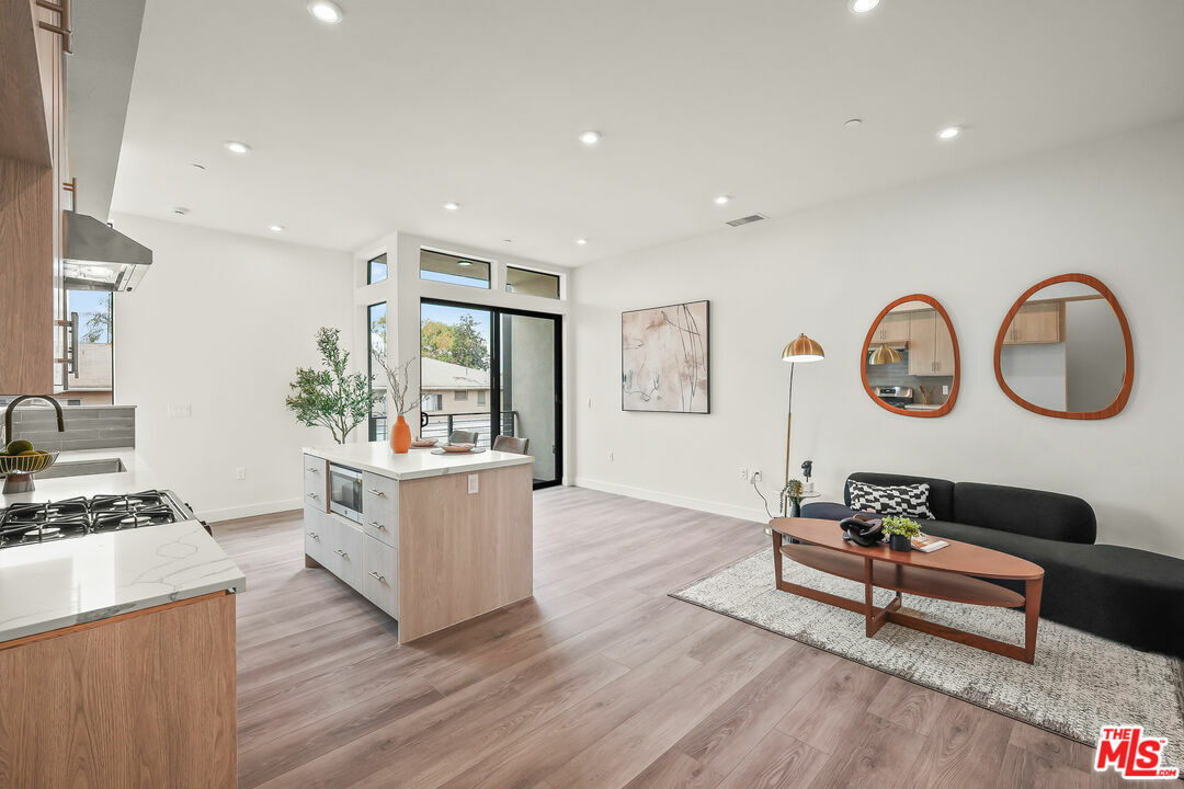 Property Photo: 1202 N Orange Grv CA 90046