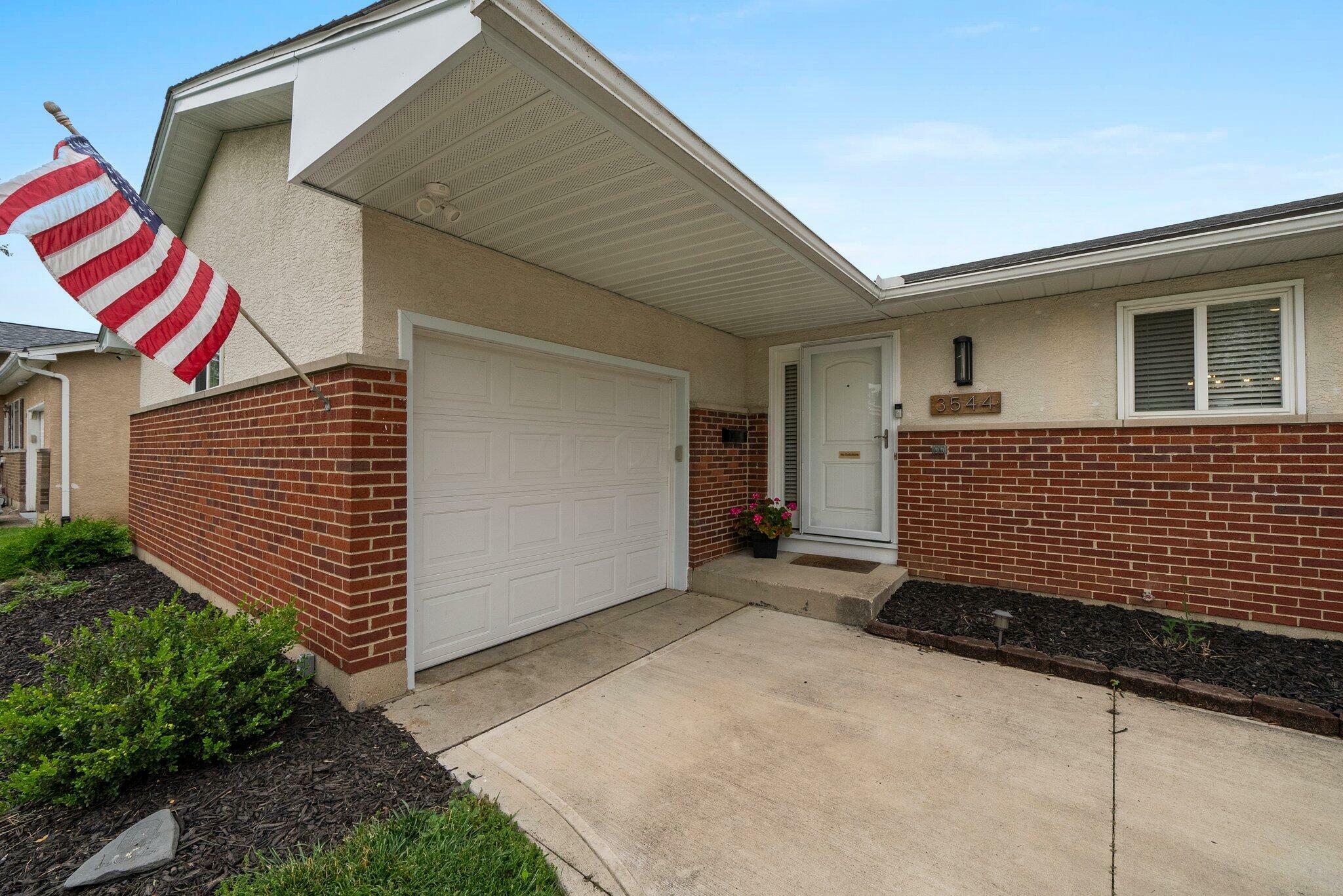 Property Photo:  3544 Devin Road  OH 43123 