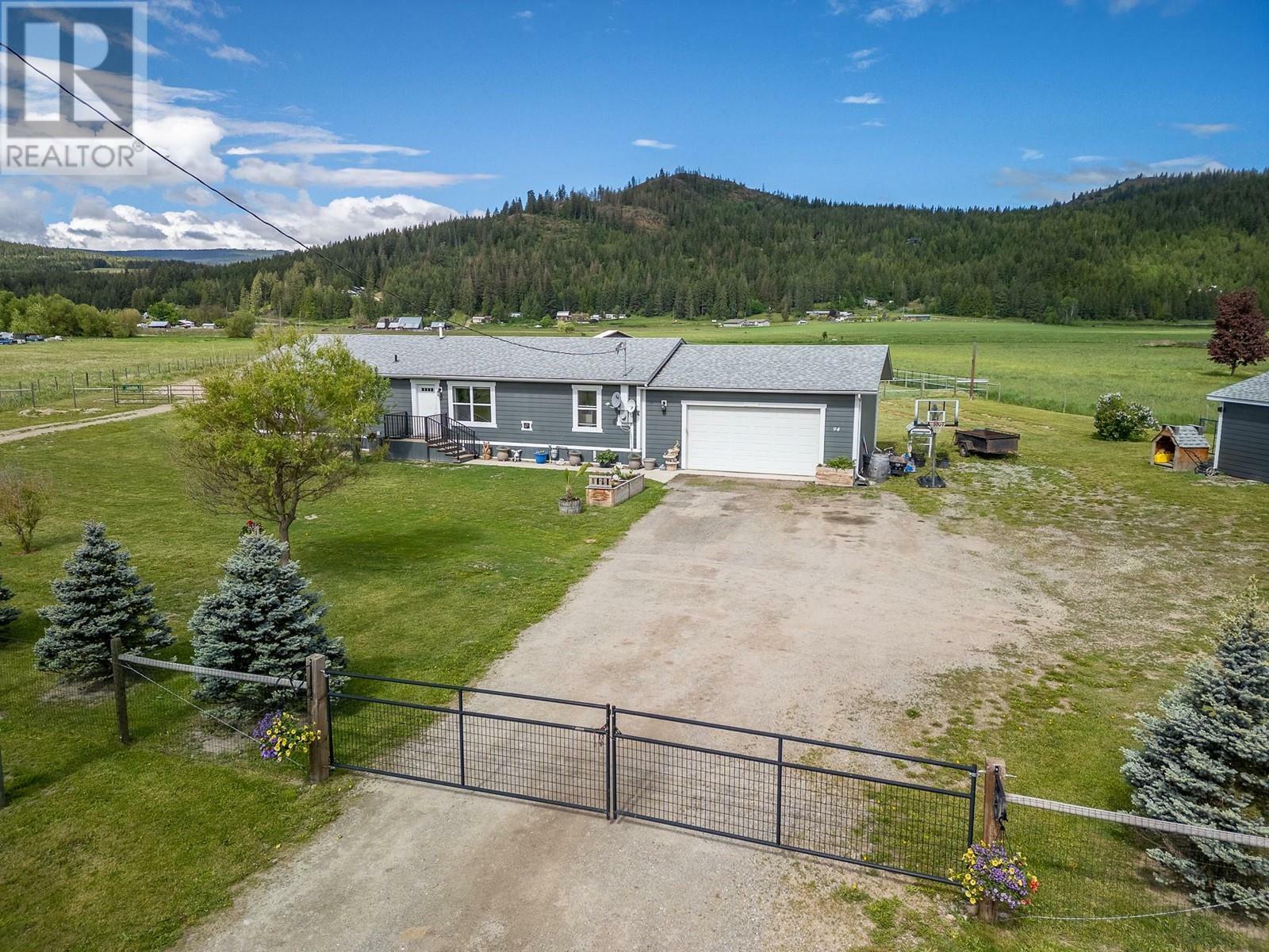 Property Photo: 94 Tomkinson Road BC V0E 1Y0