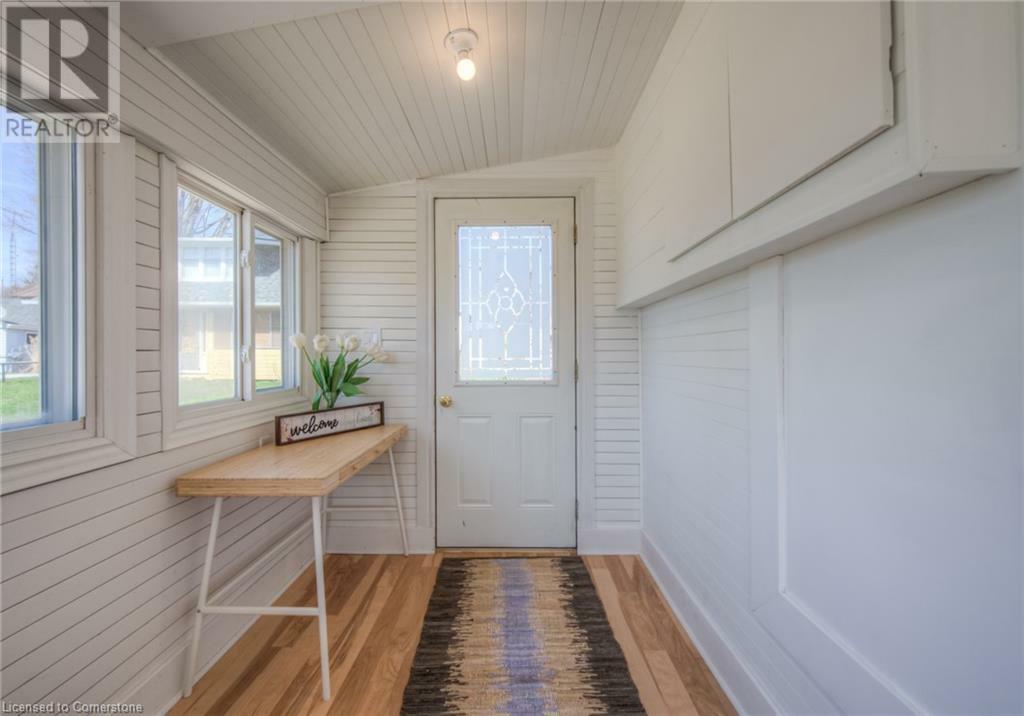 Property Photo: 11 Glenwood Street C ON N0E 1N0