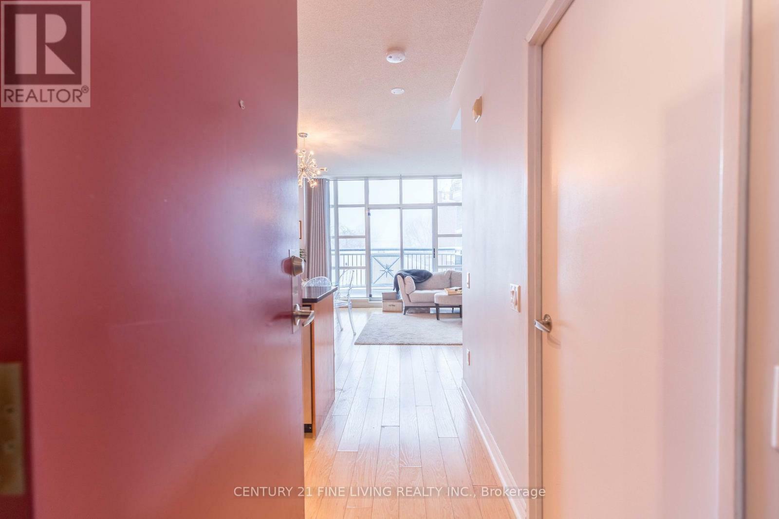Photo de la propriété: 901 Queen Street West 419 ON M6J 3X4