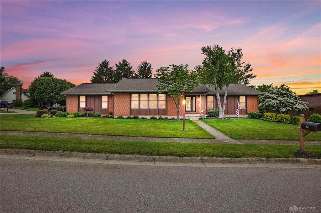Property Photo:  21 Garden Circle  OH 45177 