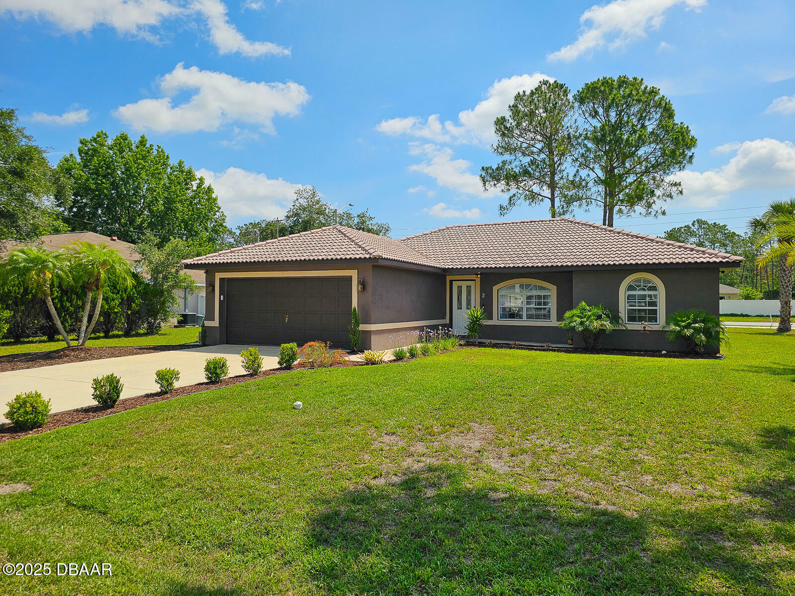 Property Photo: 2 Serenade Place FL 32164