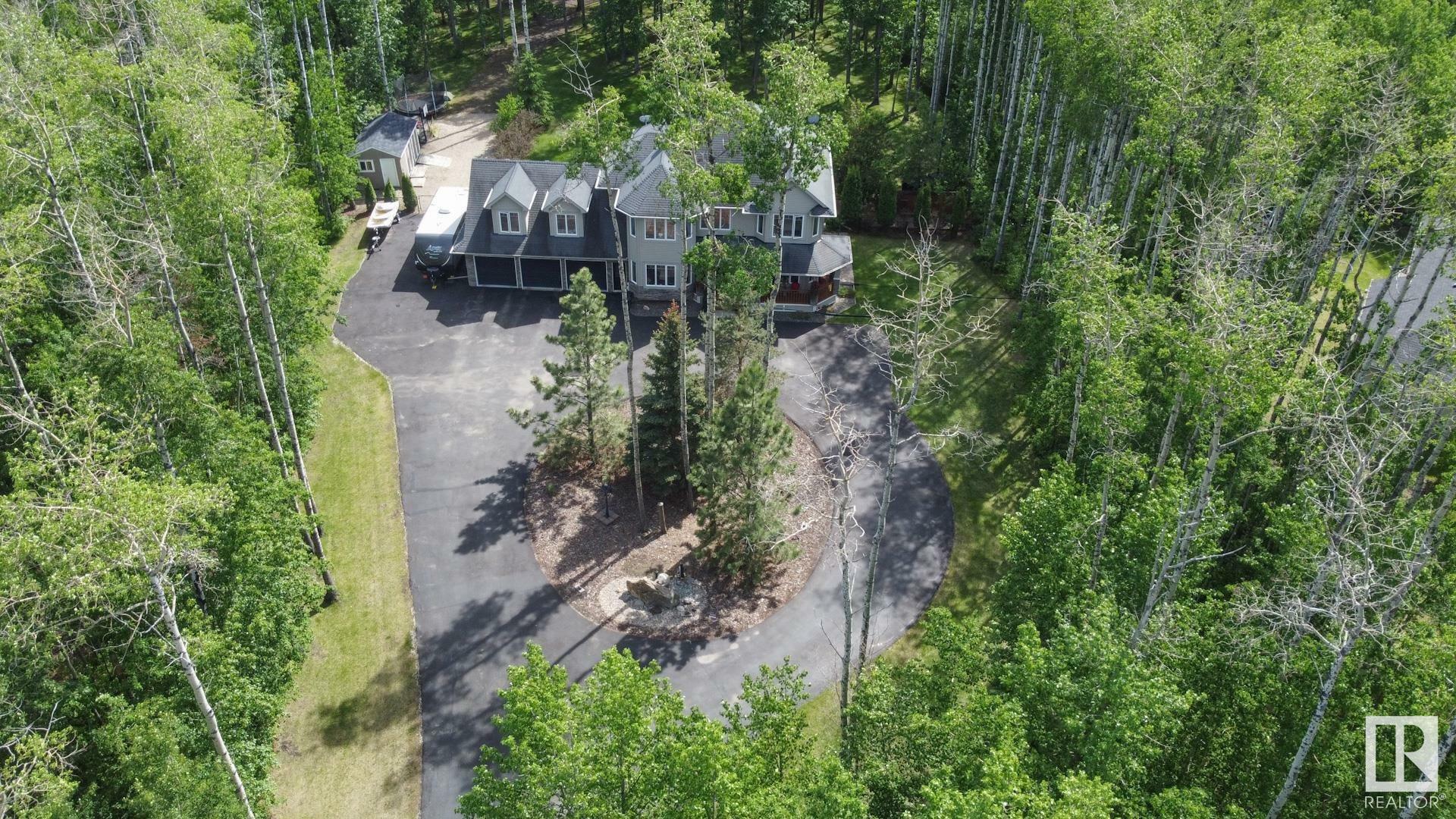 Property Photo: 53522 Rge Road 272 AB T7X 3N2