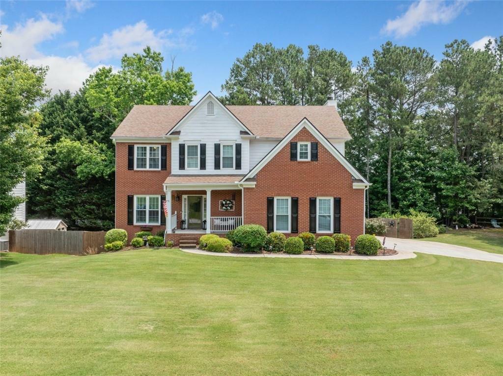 Property Photo: 1975 Fairway Close Terrace GA 30043