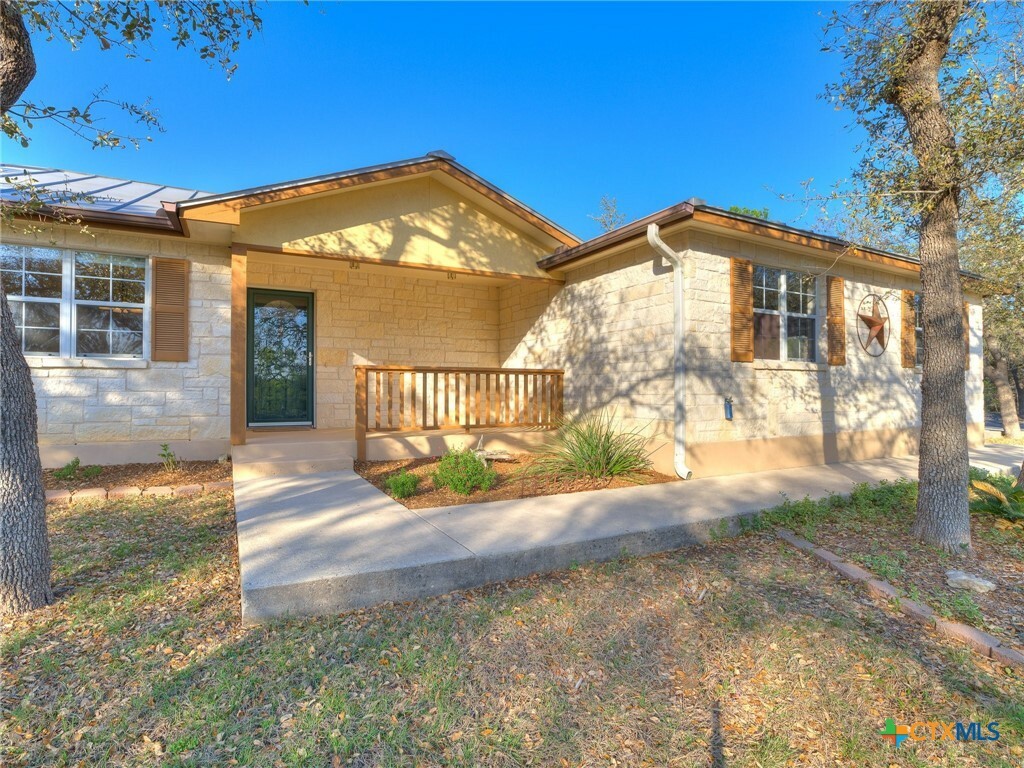 Property Photo: 860 Brookside Drive TX 78070