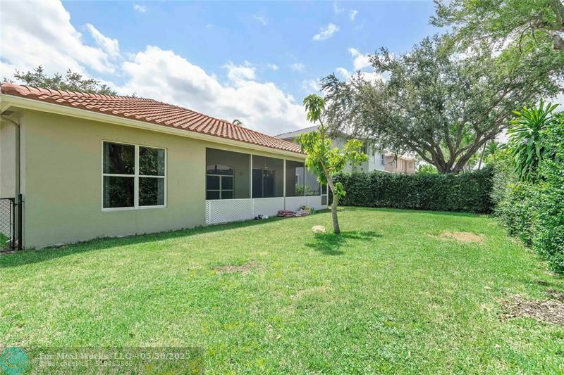 Property Photo: 11517 NW 49th Ct FL 33076