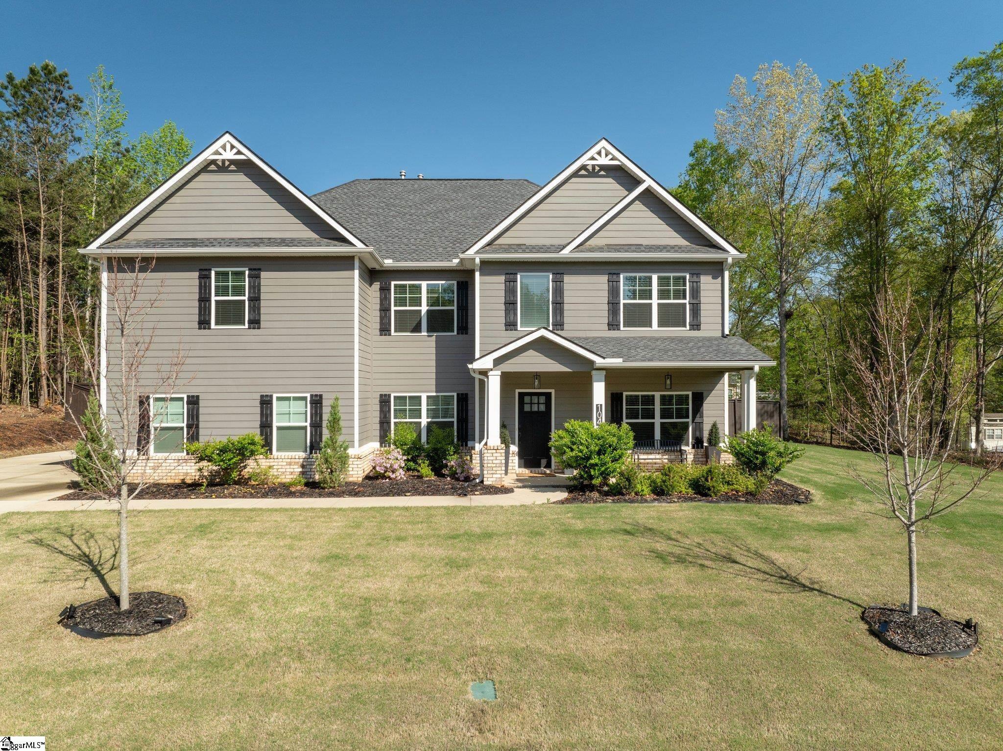 Property Photo: 104 Trollingwood Way SC 29669