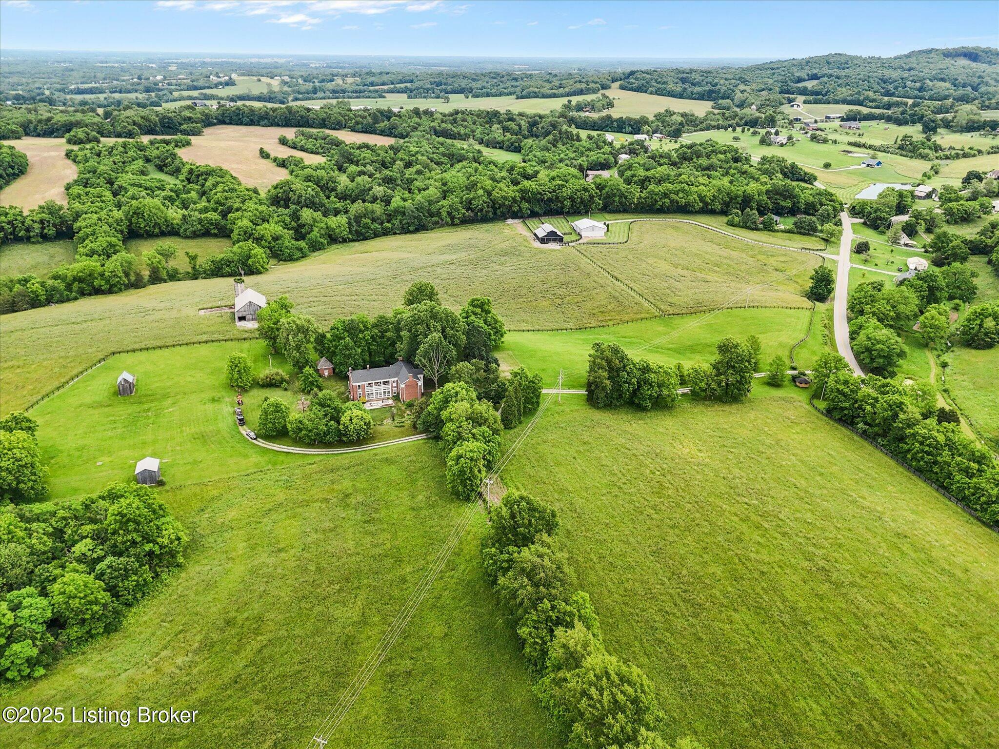 Property Photo: 3980 Hooper Station Rd KY 40065