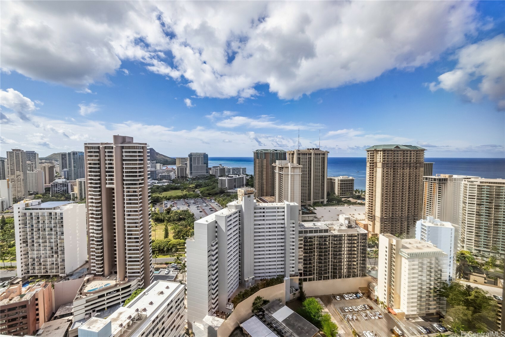 Property Photo: 411 Hobron Lane 3905 HI 96815