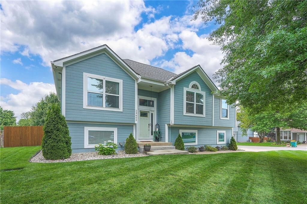 Property Photo: 23600 W 59th Street KS 66226