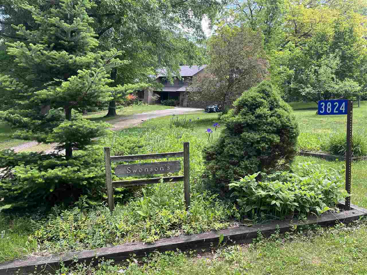 Property Photo: 3824 County Down Lane NE IA 52317
