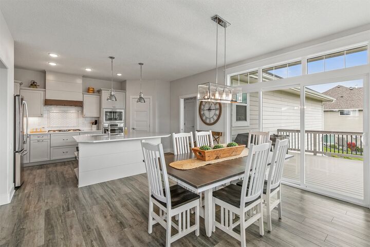 Property Photo: 1322 NE 45th Street IA 50021