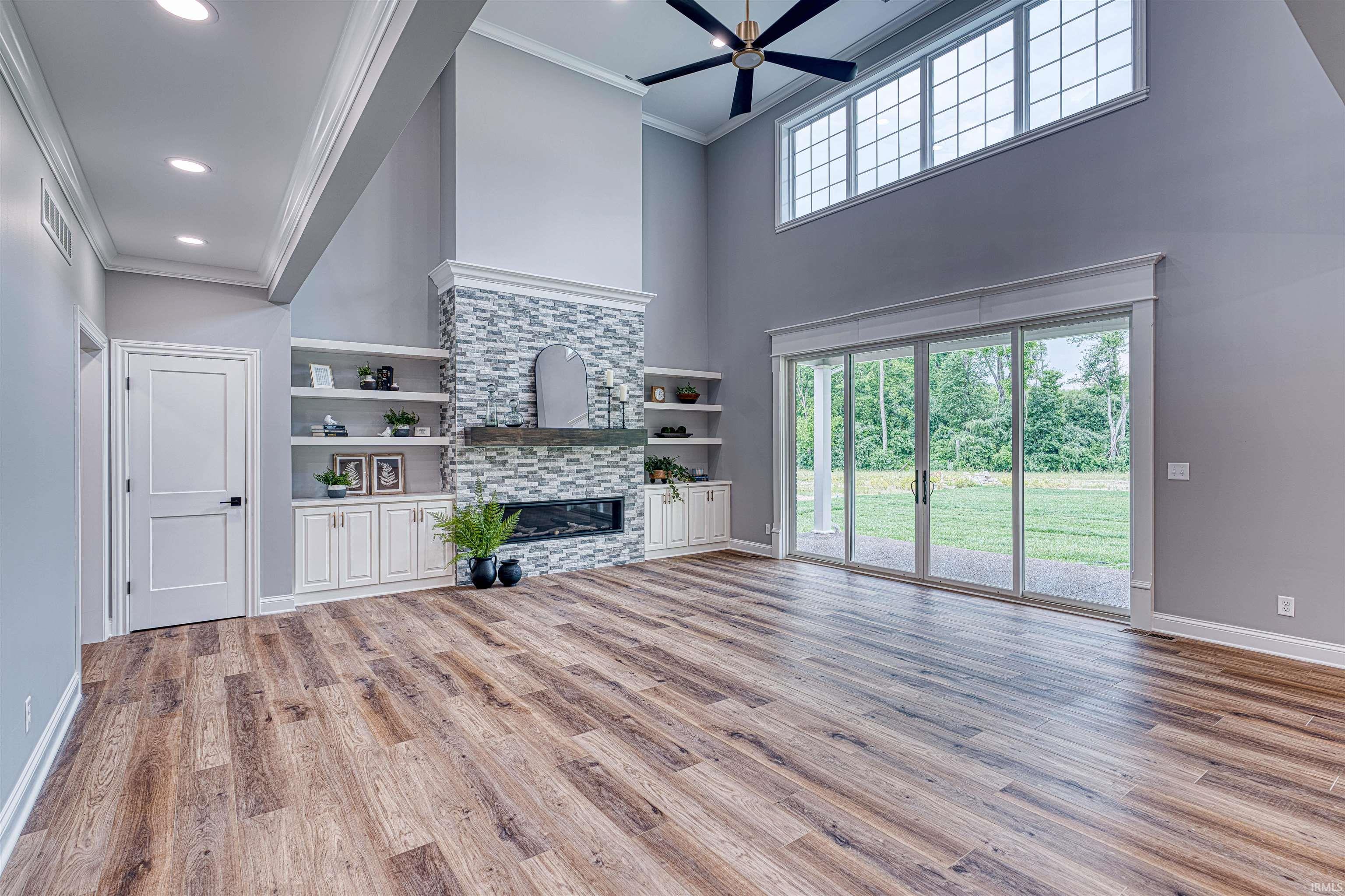 Property Photo: 1595 Victoria Woods Drive IN 47601