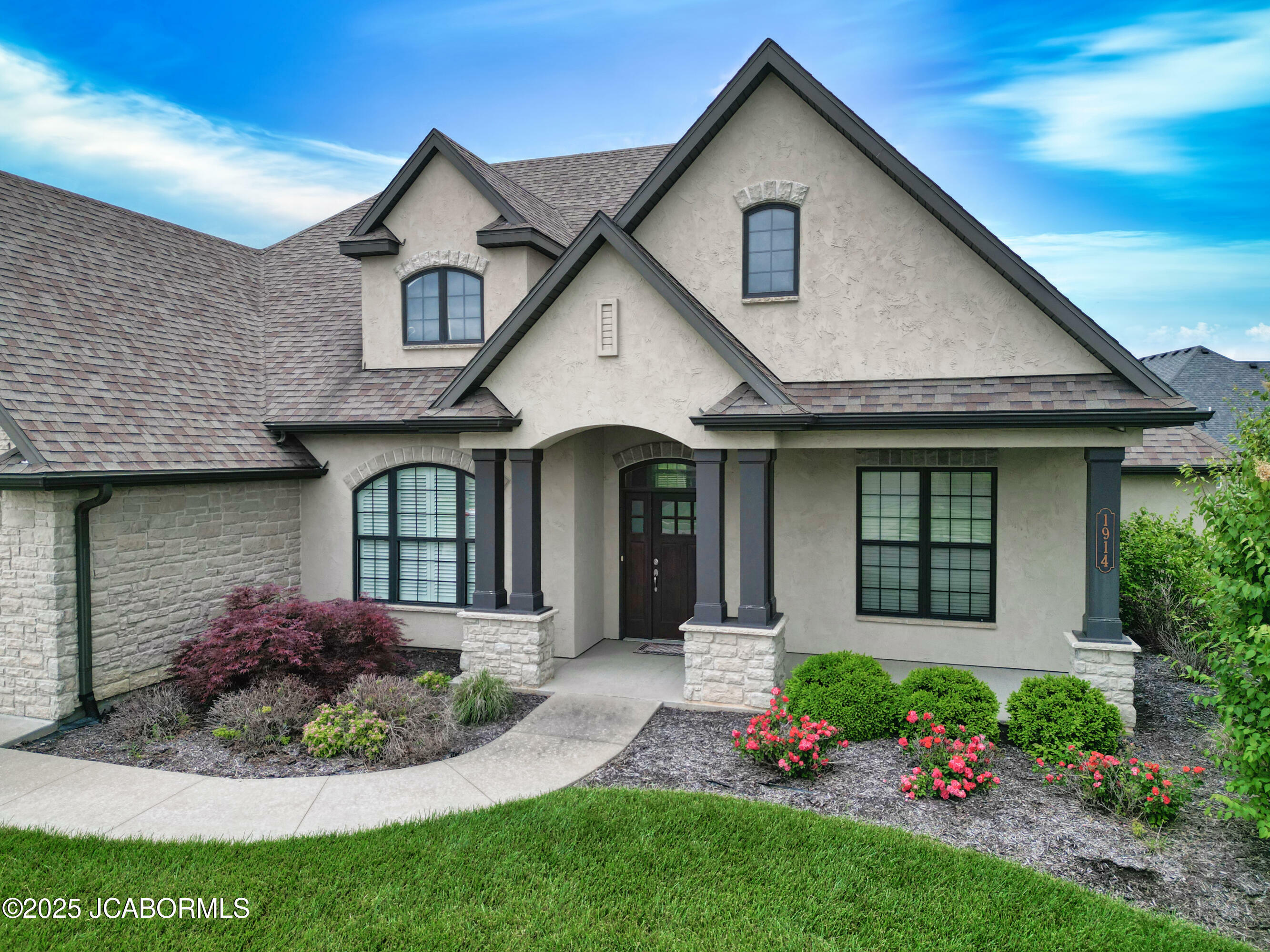 Property Photo:  1914 Lasso Circle  MO 65201 
