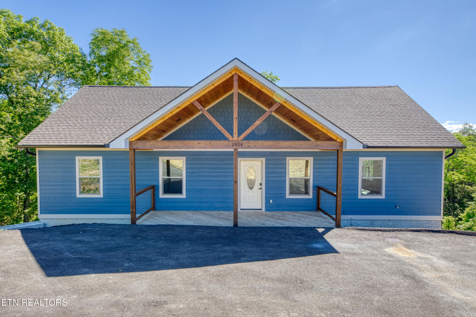 Property Photo: 1854 Chapel Rd TN 37876