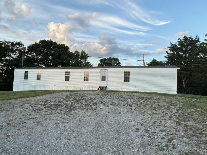 Property Photo: 132 Harvieland Road KY 40601