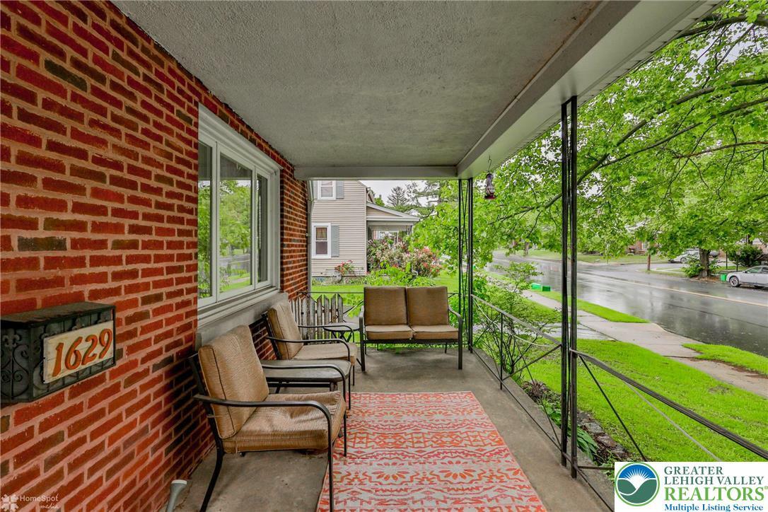 Property Photo: 1629 Easton Avenue PA 18017