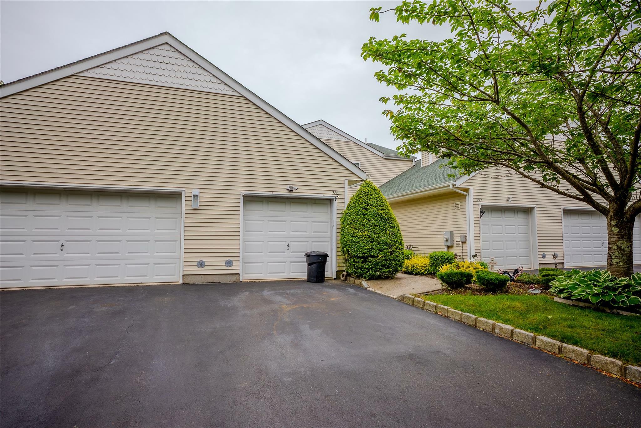 Property Photo:  276 Ranch Circle  NY 11949 
