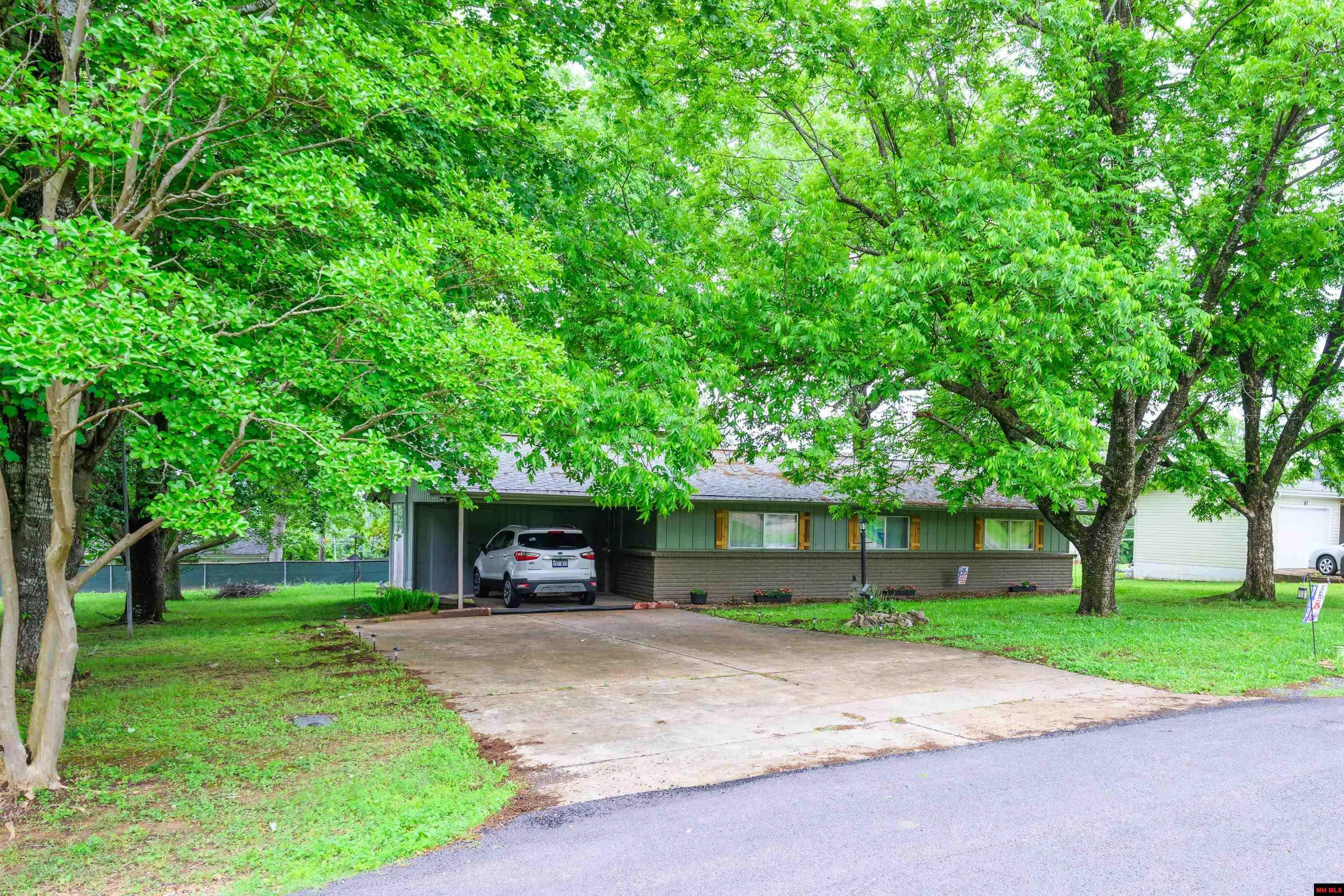 Property Photo: 83 Crestview Road AR 72653