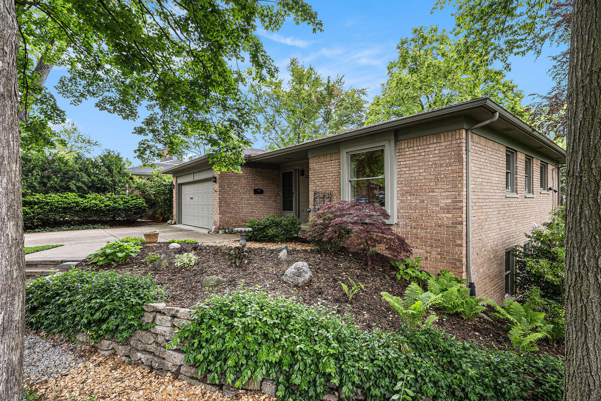 Property Photo:  1231 Naples Court  MI 48103 