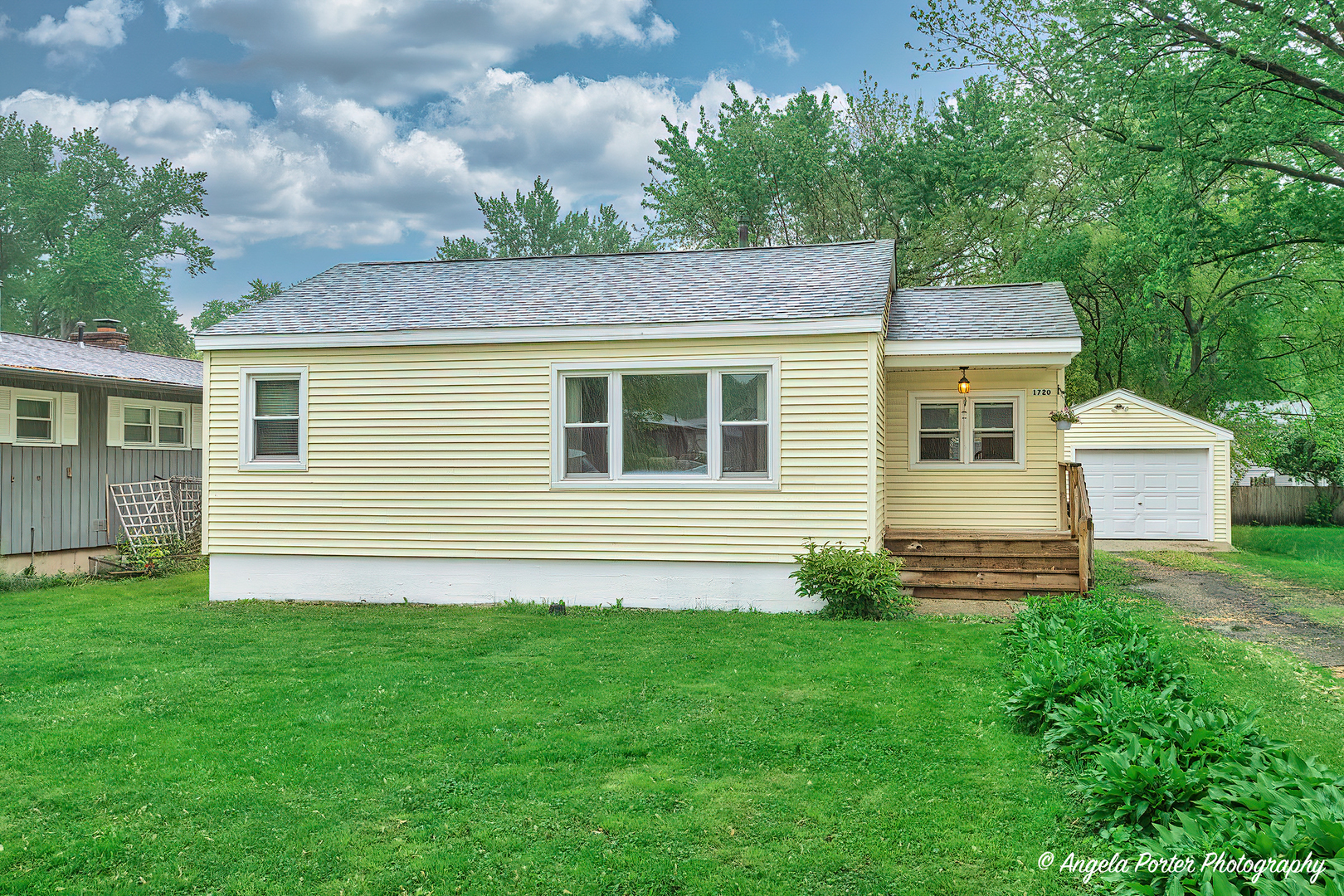 Property Photo: 1720 Rogers Avenue IL 60050