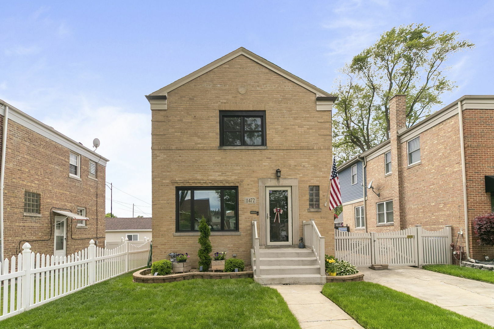 11472 S Homan Avenue  Chicago IL 60655 photo