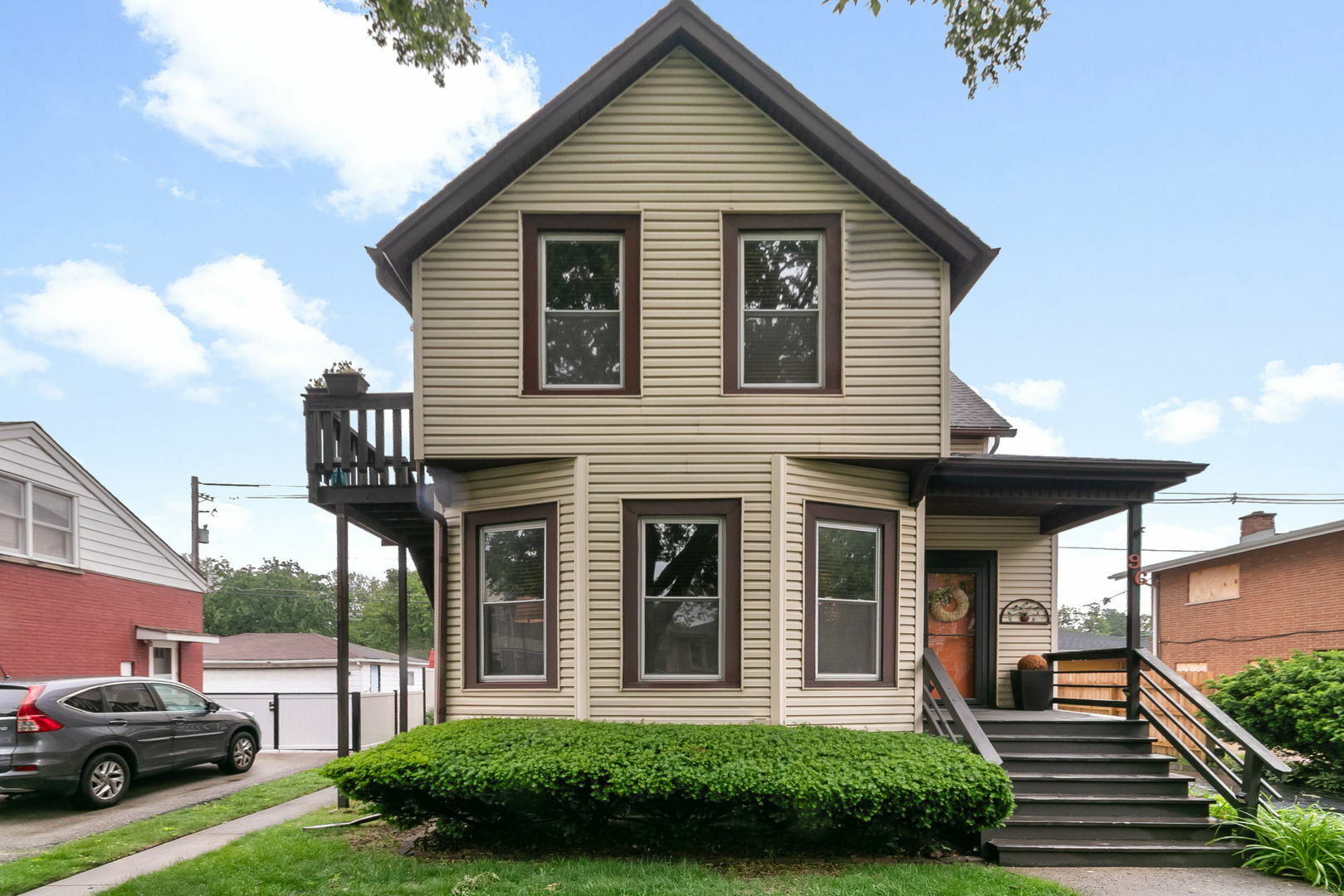 Property Photo:  96 E Quincy Street  IL 60546 