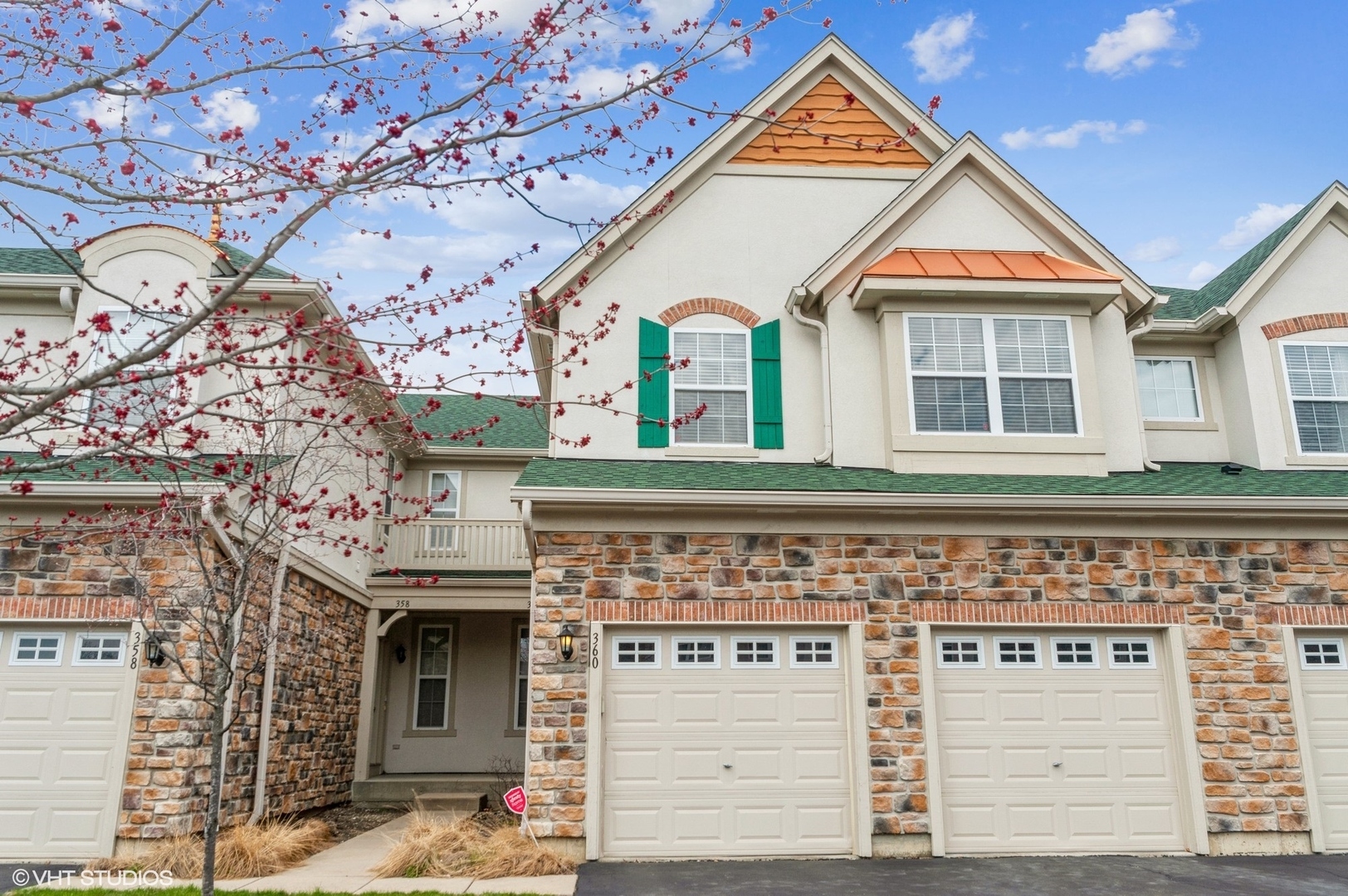Property Photo:  360 Bay Tree Circle  IL 60061 