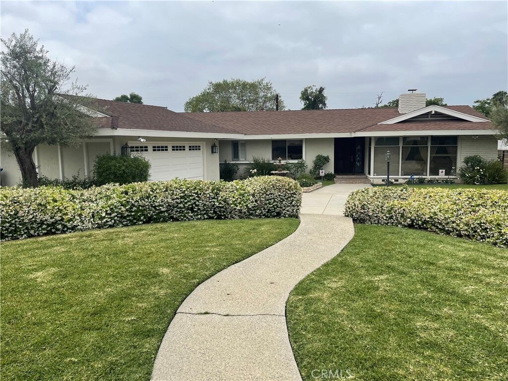 Property Photo:  8459 La Vela Avenue  CA 90605 