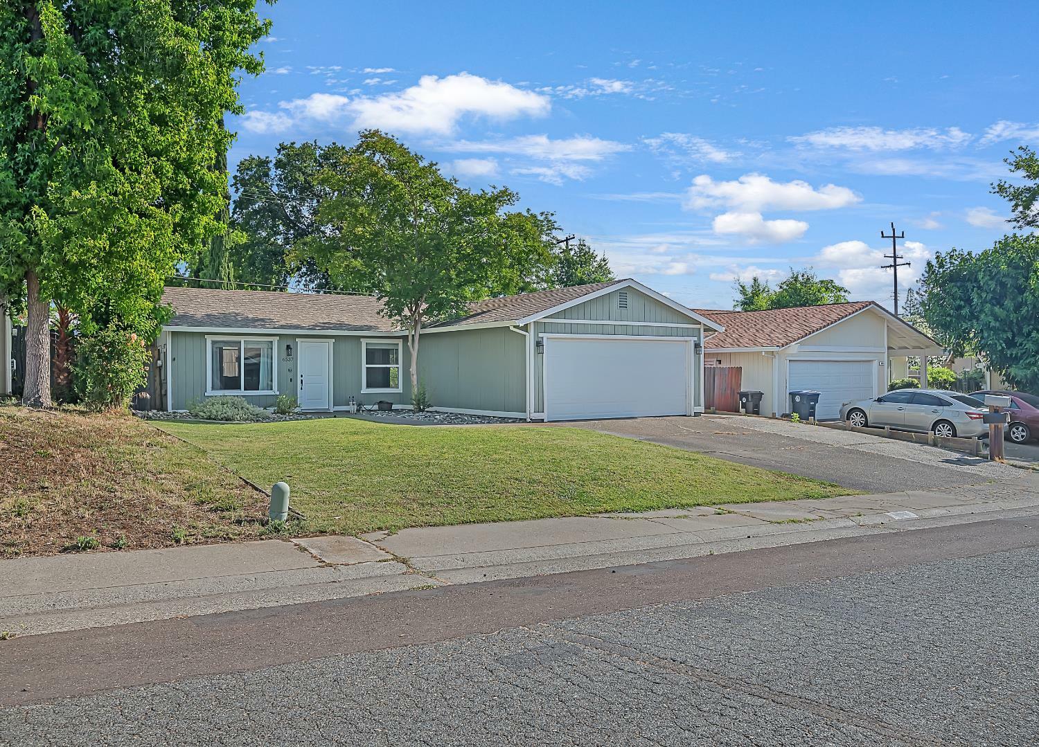 Property Photo: 6537 Briartree Way CA 95621