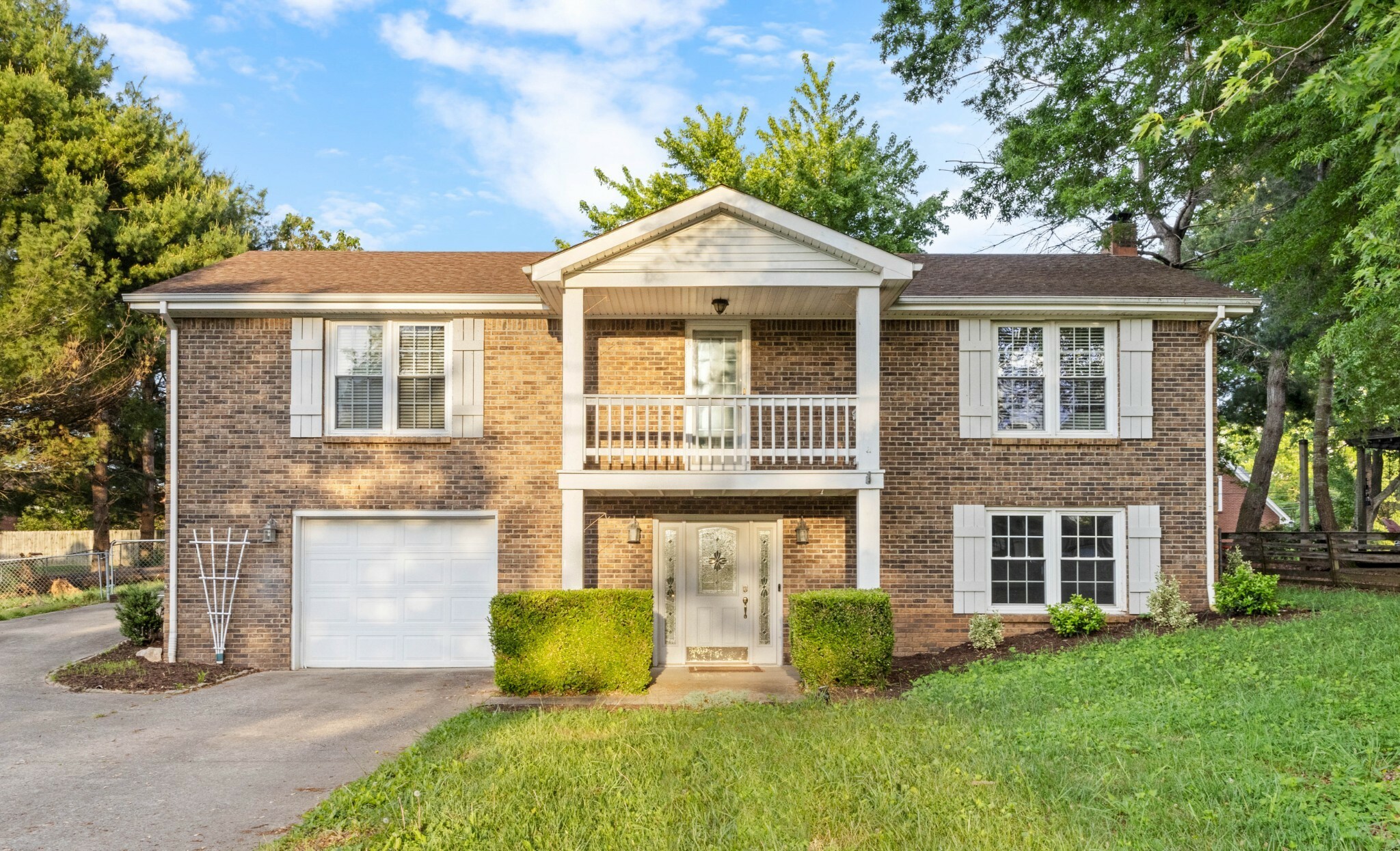 Property Photo: 511 Sango Rd TN 37043
