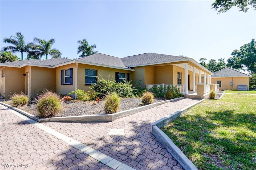 Property Photo:  1357 Osceola Drive  FL 33901 